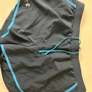 Under Armour shorts - size XL